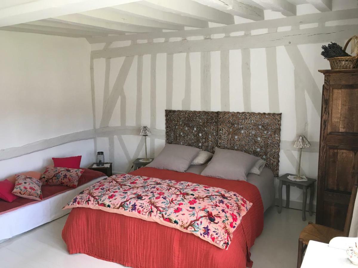 Bed and Breakfast L'Atelier De Tess Le Bec-Hellouin Exterior foto